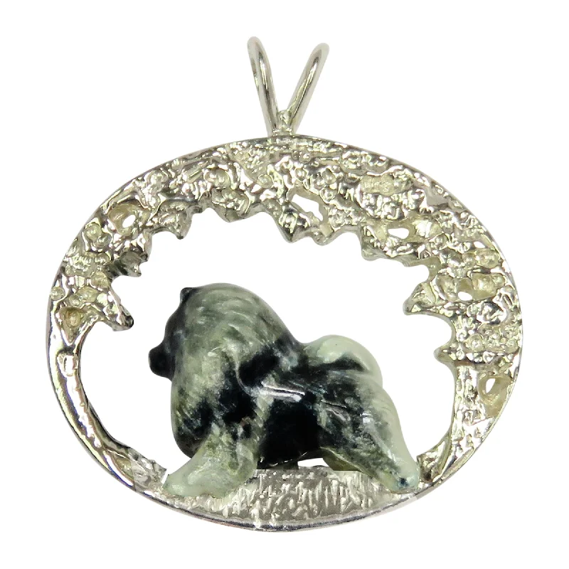 Keeshond in Sterling Silver Elegant Scene Pendant