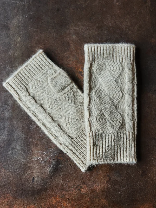 Cable Knit Cashmere Warmers in oatmeal beige